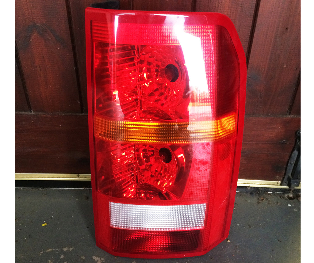 Land Rover Discovery 3 Drivers Side Rear Light