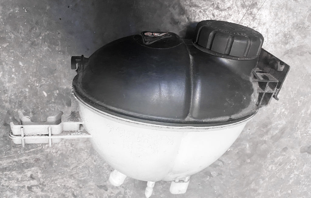 Mercedes C63 AMG 6.3 W204 - Coolant Tank