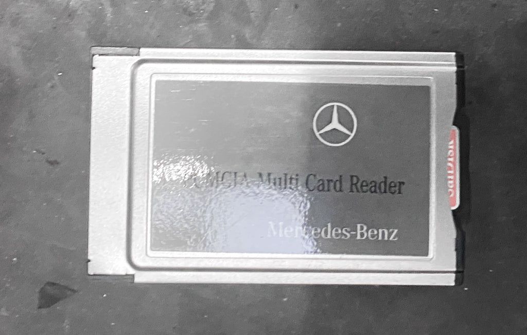 Mercedes C63 AMG 6.3 W204 - Card Reader