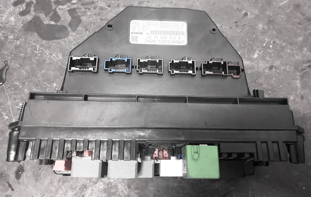 Mercedes C63 AMG 6.3 W204 - Fuse Boxes x3