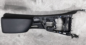 BMW F20 / F21 M135i - ARM REST