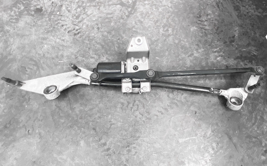 Mercedes A45 AMG - Windscreen Motor (Front)