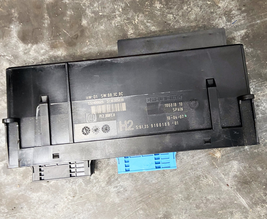 BMW 1 Series E87 - Body Control Module ECU - 10681810