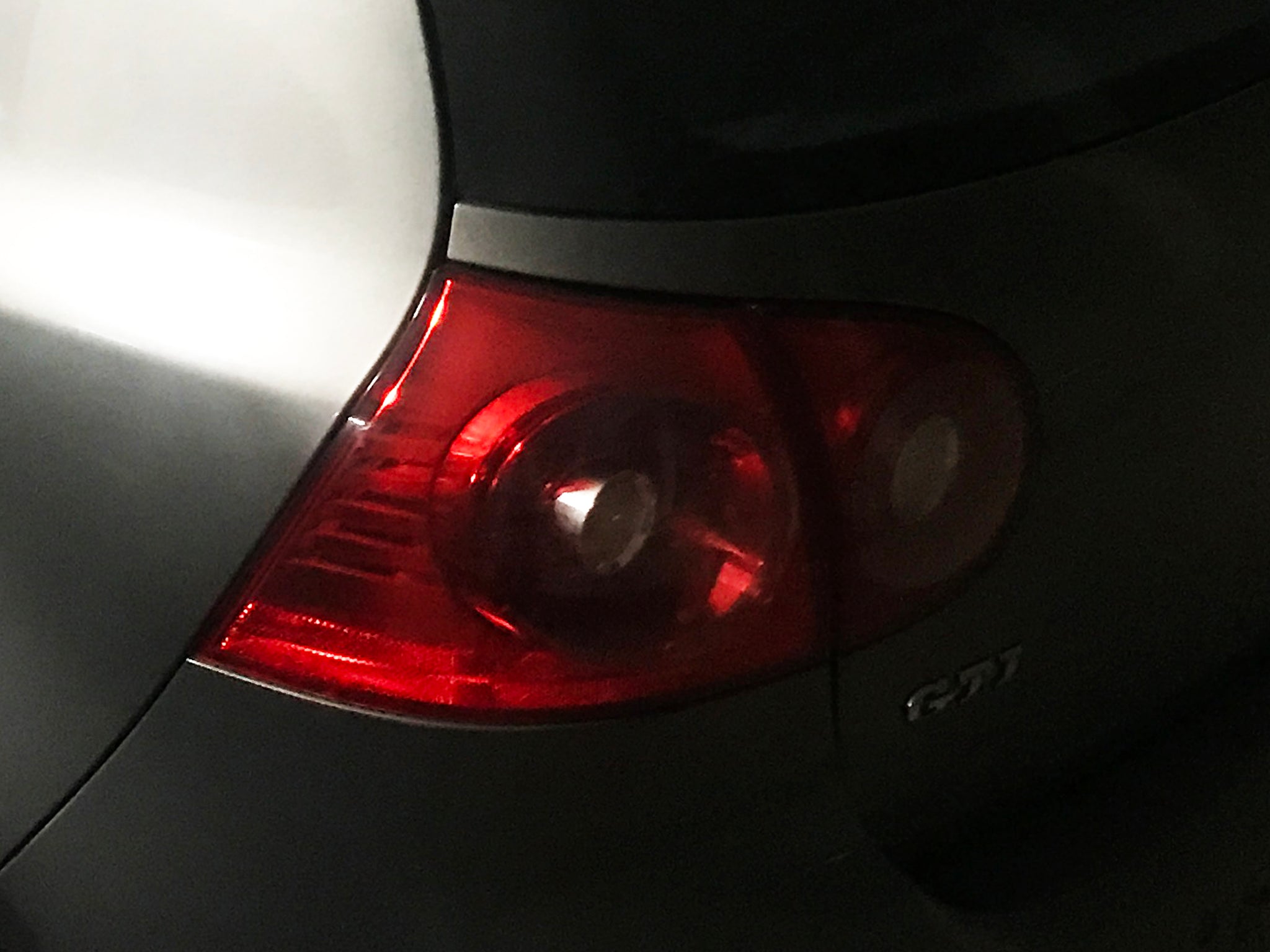 VW GOLF GTI MK5 - REAR LIGHTS