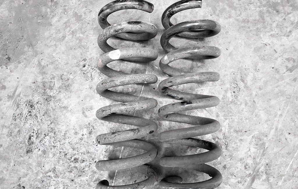 Mercedes C63 AMG 6.3 W204 - Rear Springs – HOUSE OF H.S.P