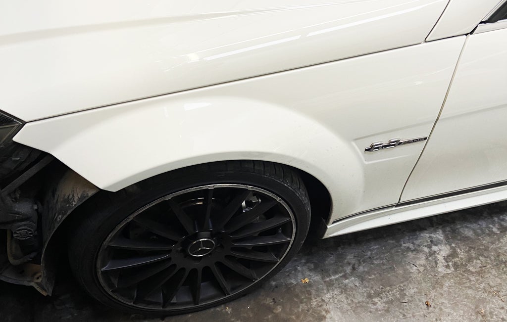 Mercedes C63 AMG 6.3 W204 - Drivers Side Front Wing