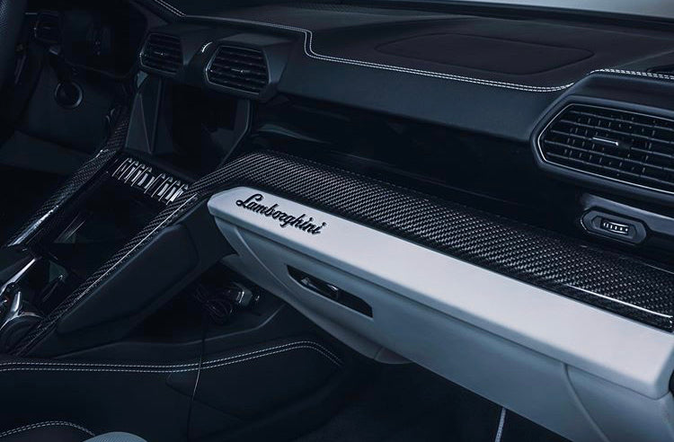 LAMBORGHINI URUS - 1016 INDUSTRIES INTERIOR CARBON