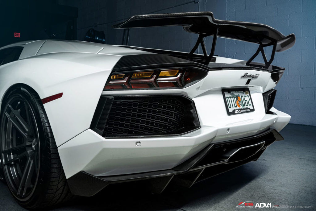 LAMBORGHINI AVENTADOR 1016 INDUSTRIES REAR WING