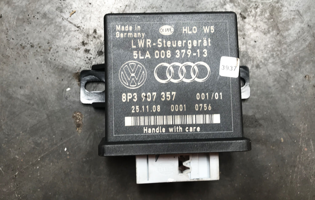 AUDI S3 8P - HEADLIGHT LEVEL CONTROL