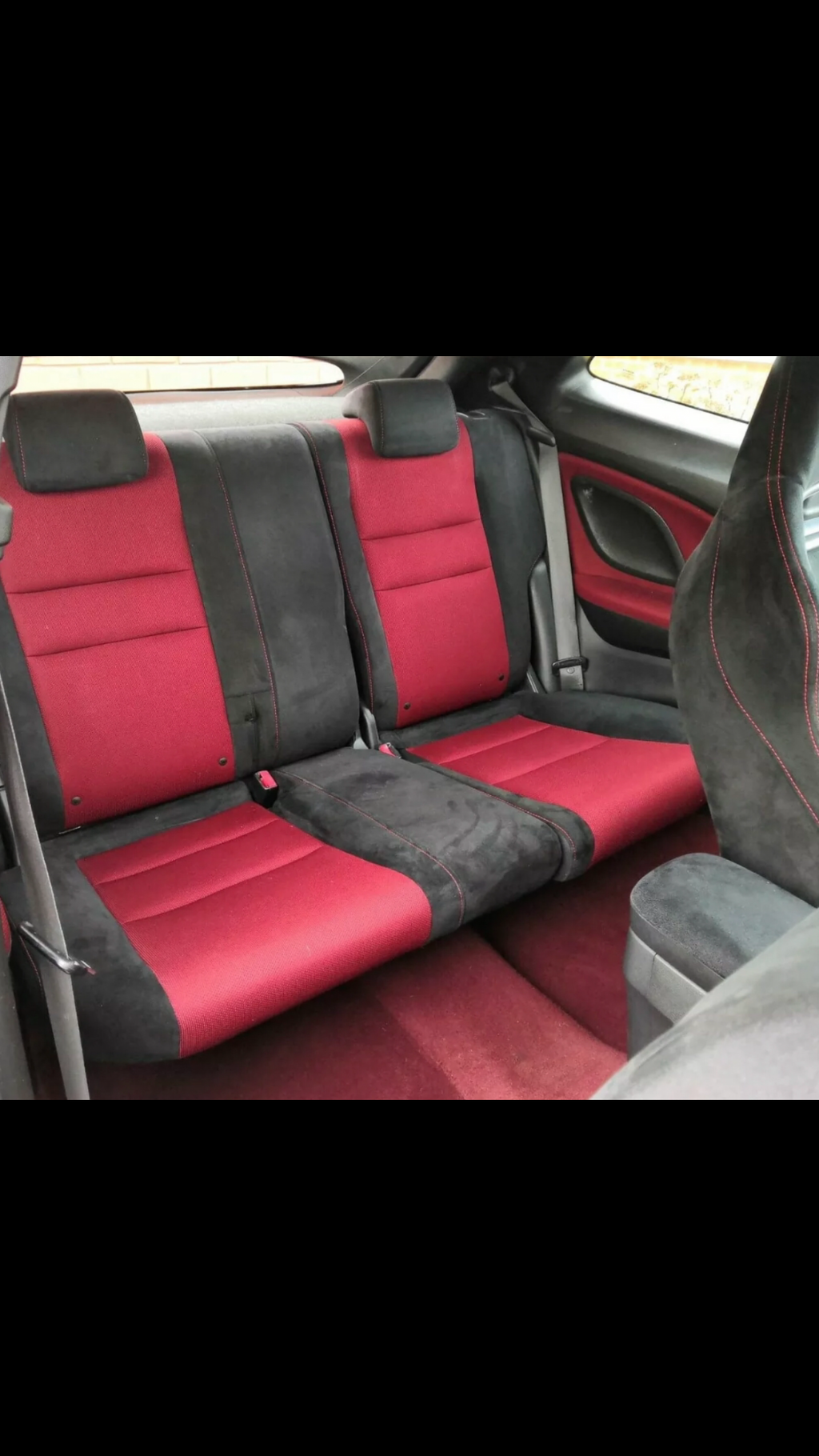 Honda Civic Type R FN2 - Rear Seats